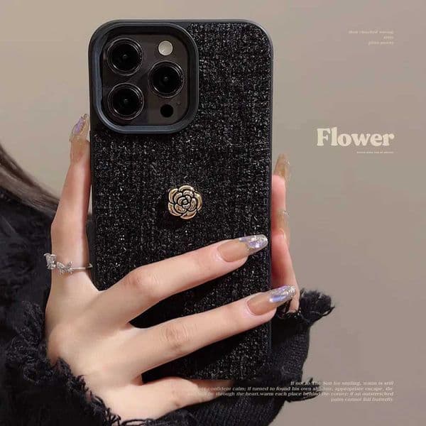 Luxury 3D Golden Camellia Flower Phone Case For iphone 16 15 14 13 12 11 Pro Max 16 Plus Woolen Tweed Fabric Shockproof Cover K251111