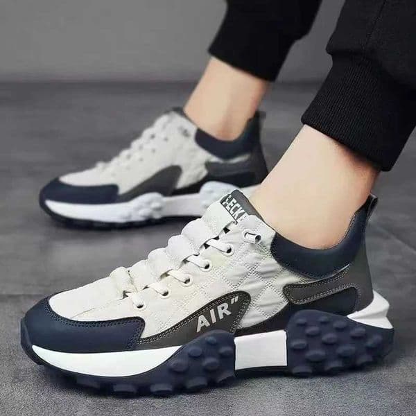 Comfortable sports and leisure shoes for men in spring and autumn 2024 fashionable and non slip high-quality outdoor leisure shoes W250412