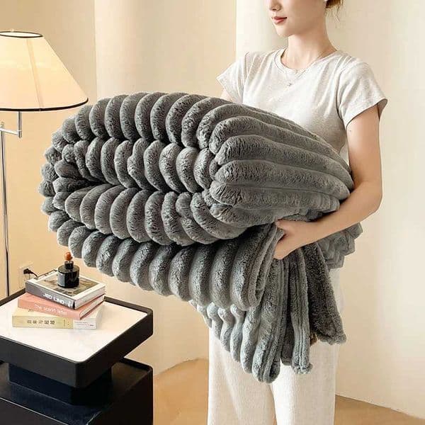 Solid color thickened wide striped multifunctional blanket can be used as bed sheet cover blanket nap blanket pet blanket Y251112