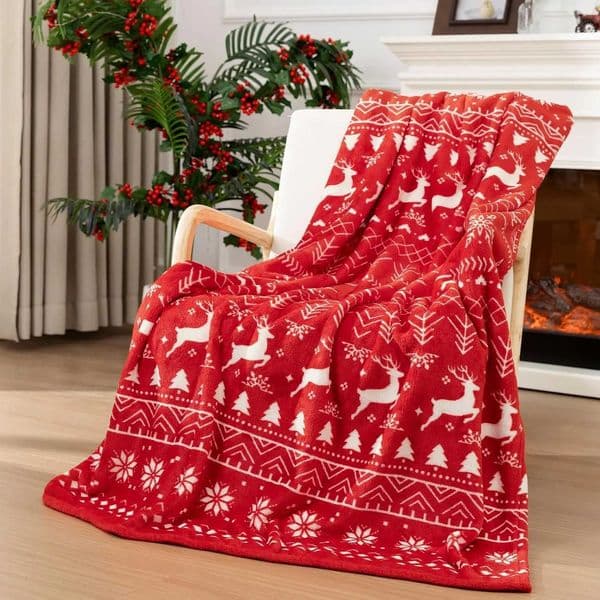 1PC Throw Christmas Red Stripe Flannel Blanket Reindeer Xmas Holiday Throw Soft Light Holiday Decor Blankets Throws Pefect Gifts Y251112