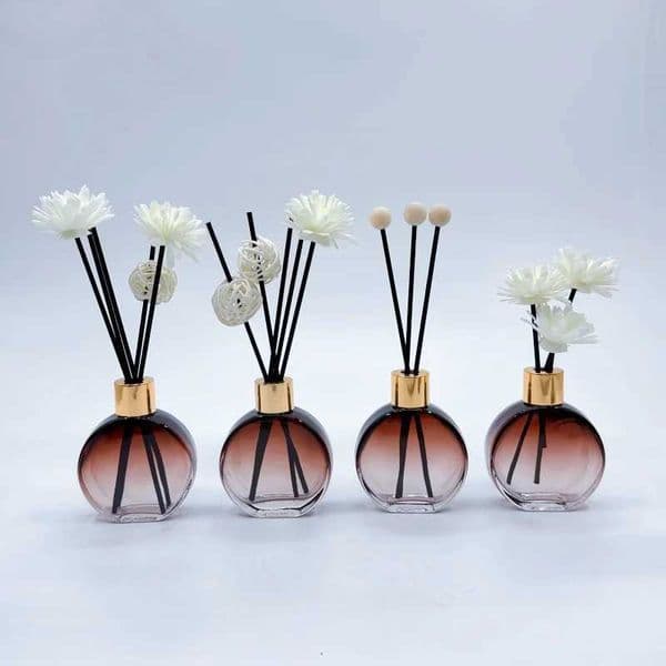 4 Pieces of Flat Round Aromatherapy Bottles Empty Bottles Hotel DIY Perfume Sub-Bottles Volatile Bottles Self-Installed Essential Oil Diffuser Bottles X251112