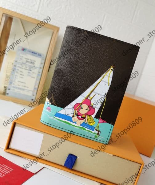 Designer Passport Bag quality Mens passport holder Women Wallet Flower printing Card Holder real Leather Women Purse Covers For PassportsCertificate package