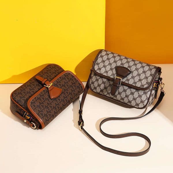 MKF for Women Spring Summer New Korean Version Messenger Simple Casual Shoulder Crossbody Bag Vintage Color Block Design