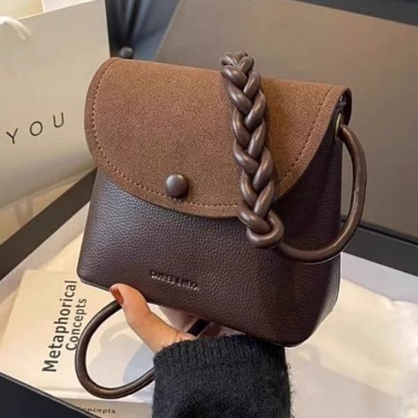 High-End Women's New Crossbody Autumn Winter Bucket Vintage Niche Design Versatile Shoulder Bag for Women