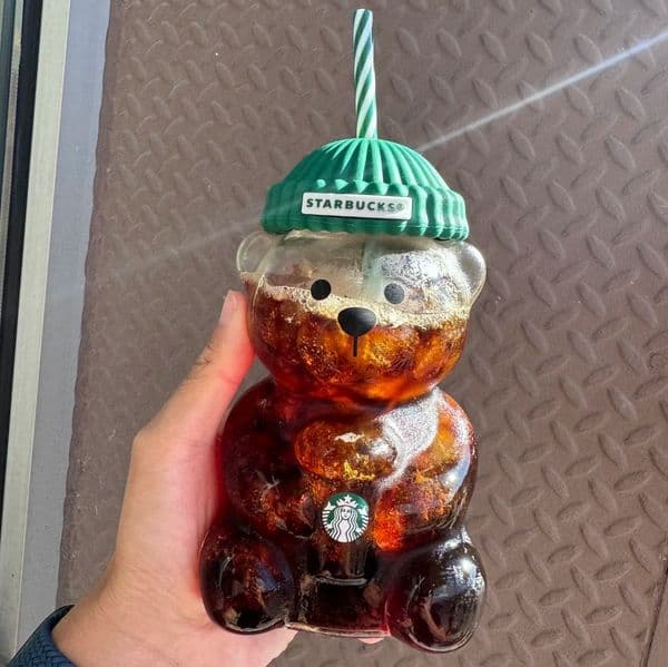 Star bucks Glass Bear Cup With Straw Cute Transparent Tumbler With Hat For Iced Coffee Cold Drinking Water Bottles For Christmas Gift Y260515 Y260515