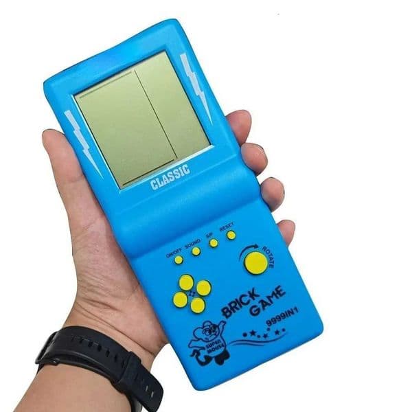 Mini Portable Game Console BRICK GAME Handheld Players Nostalgic Educational Toys Pocket 4 Colors Classic Elderly Childhood GiftW251113