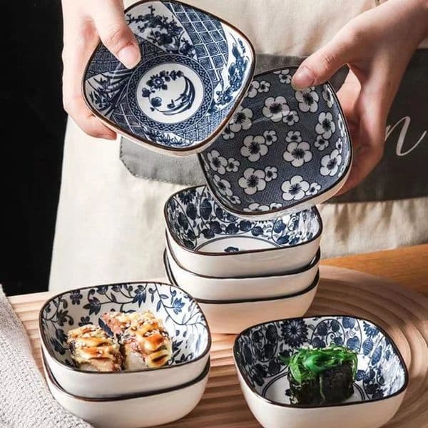 46pcs ceramic Japanese square sauce plates blue and white porcelain sushi platestomato mustard container bowls Appet 251113