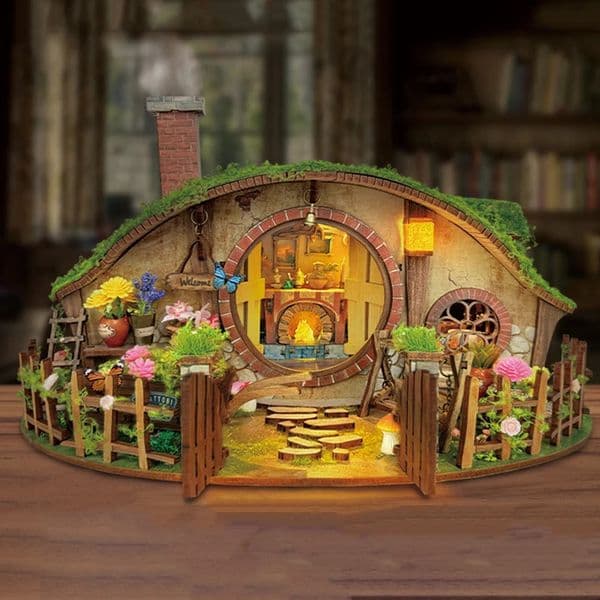 DIY Wooden Magic Ring House Figurines Miniatures Handmade Forest Casa for Friends Birthday Gifts Home Decoration Crafts 251113