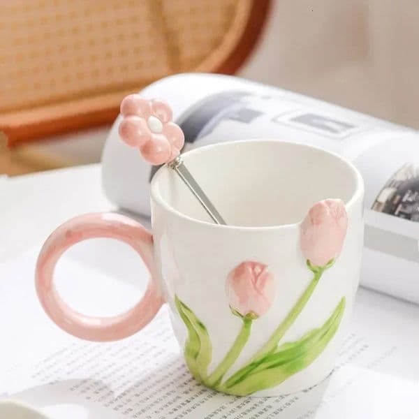 500ml 3D Tulip Pattern Ceramics Mug with Spoon Hand Carved Comfortable handle Coffee Cup Breakfast Milk oatmeal cup Girl Gift 251113