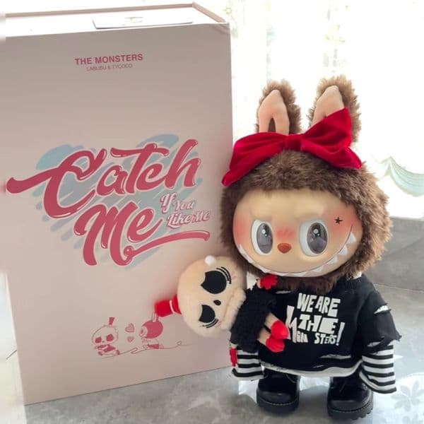 Labubu Catch Me Series You Me Vinyl Doll Gift Box Decorative PVC Figurines Plush Toys QIAOWANTONG