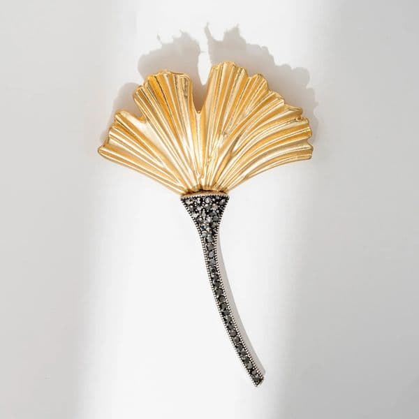 French high-end fashion clothing and accessories retro and high-end style ginkgo leaf brooch individual and fashionable ladie 251110