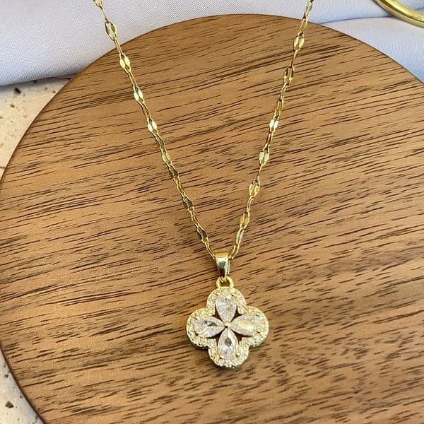New Purple Gemstone Inlaid Small Flower Shaped Pendant Necklace Fashionable And Versatile Daily Wear Necklace Birthday Gift Necklace L260525