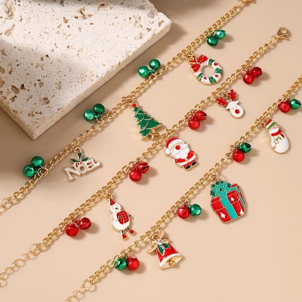 Aihua Fashion Christmas Bracelet Year Gifts Christmas Tree Bell Deer Santa Claus Bracelets for Women Fashion Jewelry 251111