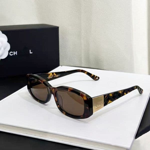 Designer Sunglasses for women Tweed Pattern cat eye Adumbral Classic Discoloration Eyeglasses frame Outdoor Beach Glasses women