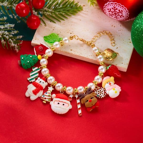 Fashion Christmas Bracelet Cute Santa Claus Reindeer Snowman Xmas Tree Pearl Beads Bracelet for Women Girls Holiday Party Gift 251111