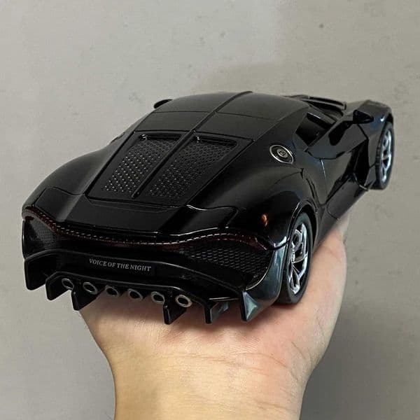 124 Bugatti La Voiture Noire Supercar Alloy Diecast Metal Model Car Sound Light Pull Back Collection Hobby Decoration Present T251113