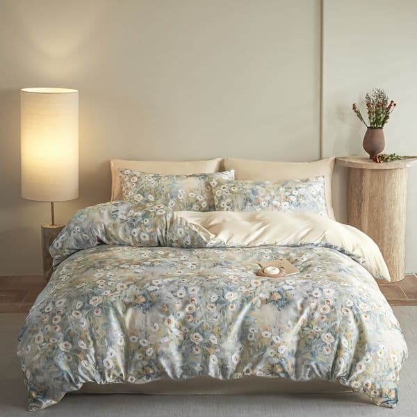 Elegant Floral Print Bedding Set Luxurious silk-feel bedding adds refined decor to modern bedroomsW260210