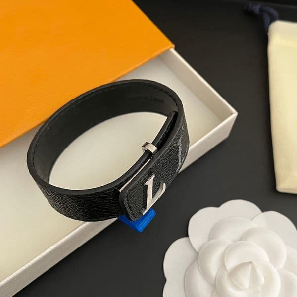 Luxury Men Leather Black With Womens Birthday Gifts Bangle Hand Jewelry Christmas Fashion Style Gift Bracelet