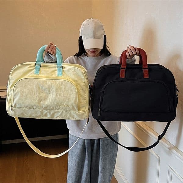 Fashionable Contrasting Travel Bag Sports and Fitness Bag Suitable for TravelVacationCamping Storage BagEtc 251114