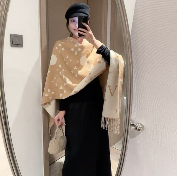 Top quality Designer for women Scarf fashion Scarves cashmere scarfs New Luxury women scarf Warm Scarfs Classic winter Soft Long Letter tassels shawl gift