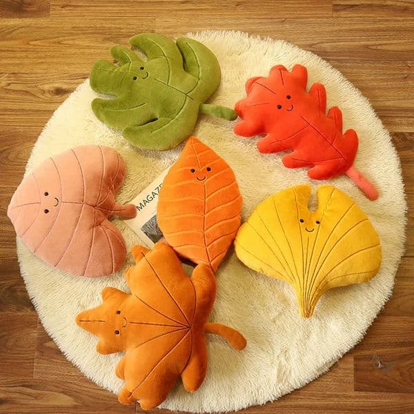 Creative Simulation Leaves Plush Hug Pillow Cartoon Maple Leaves Soft Stuffed Plant Soft Plushies Kids Toys for Girls Home Decor 250418