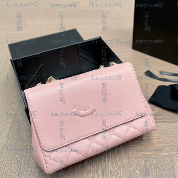 Designer Lady Tote Airport Bag Genuine Leather Solid Color Flap With Quilted Gold Hardware Metal Hinge Matelasse Chain Luxury Handbag Crossbody Cosmetic Bags 90123
