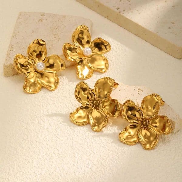 Exaggerated Imitation Pearl Flower Stud Earrings for Women Gold Stainless Steel Earrings Party Jewelry Mothers Day GiftXJ250418