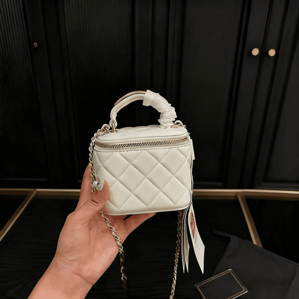 Luxury Designer Women's Quilted Vanity Case Mini Box Bag Genuine Leather Crossbody Shoulder Handbag Gold Chain Top Handle Cosmetic Bag Party Evening Purse