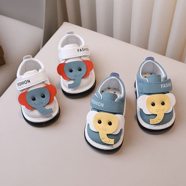 Newborn Baby Squeaky Girls Boys Shoes Soft Non-slip Infant Walkfashion Toddler Leather First Walkers Autumn Spring Kids Cartoon Sneakers Sizes 16 - 20 W0566