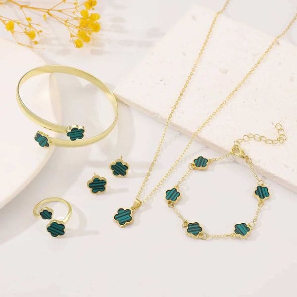 5-piece Set Lucky Five-petal Flower Five-leaf Clover Bracelet Earrings Necklace Ring for Woman Jewelry Girl Party Accessories W251120