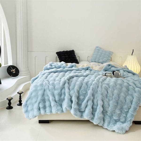 High-quality Designer Blanket Skin-friendly and Soft Throw Speedy Warm Blanket Multi-functional Blanket Blue Furry Fur Blanket for Office /Bedroom/Travel/Gift
