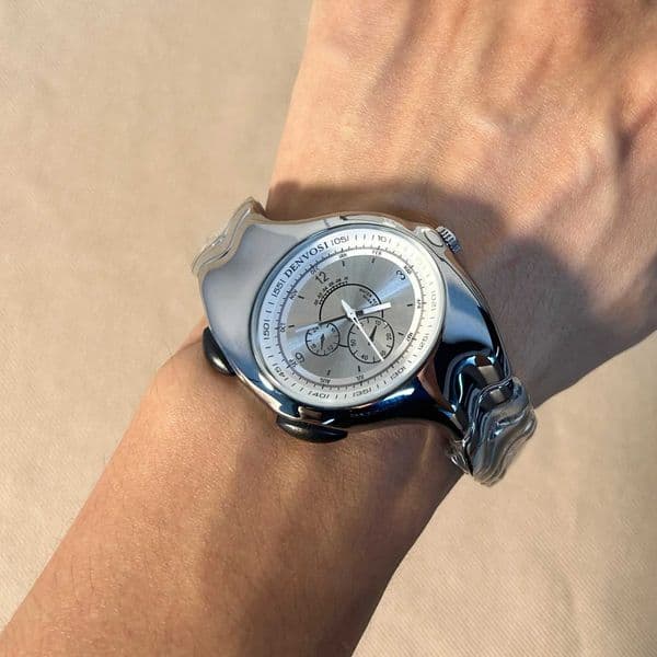 1pc mens irregular y2k non mechanical watch twisted retro fashion quartz watch J251119