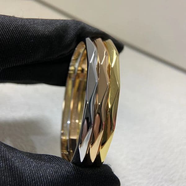 product Smooth diamond surface n bracelet 250421