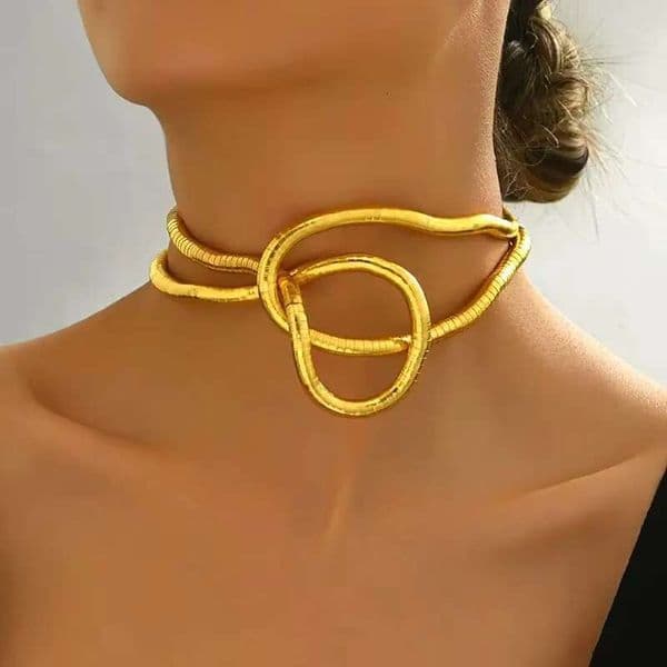 DHcollection Niche fashion casual curved winding adjustable dark style headless snake necklace for women