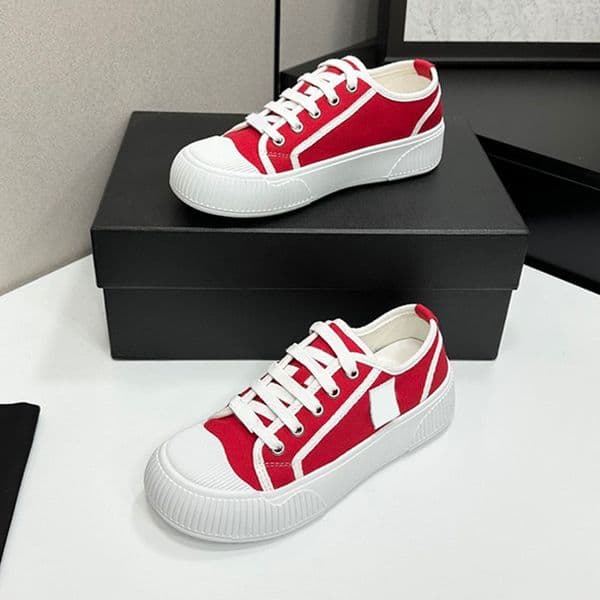 Top designer board shoes women panda shoes thick sole casual designer womens low top shoes canvas leather fabric TPU rubber outsole Bring original box