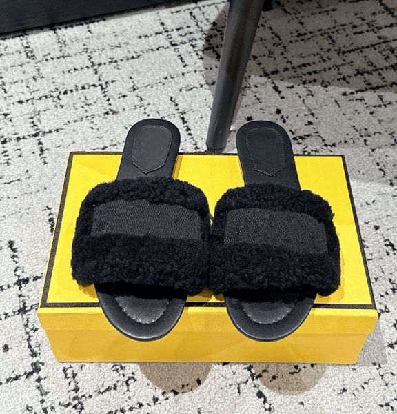 Women Winter Slipper Wool Mule Designer Fluffy Lambswool Winter Sandals for Women Fur Slide Shearling Flats Designer Slipper slides 35-42EU