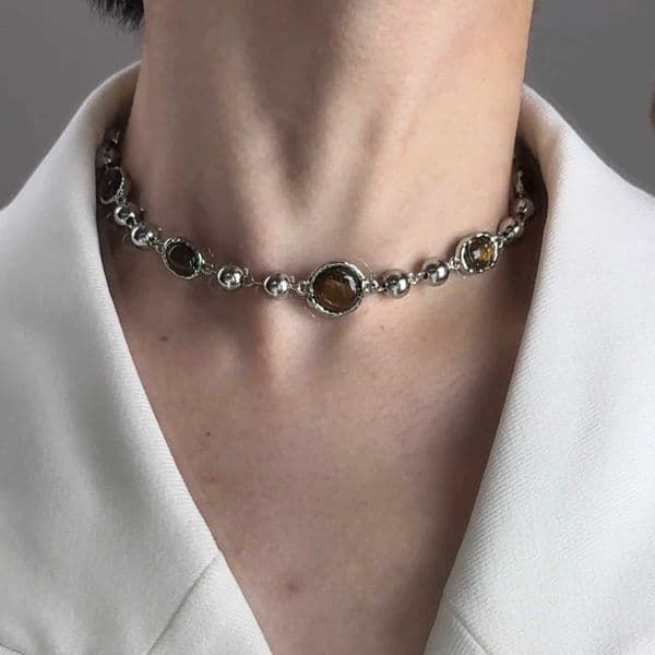 Fashionable brown bead retro bead necklace suitable for girls Clavicle chain aesthetic jewelry sweater chain metal y2k accessoriesXJ250422
