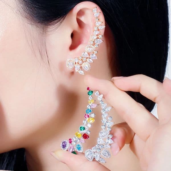 CWWZircon Fashion Cube Zircon 585 Gold Long Asymmetric Earrings Climbing Clip Stud Earrings Womens Punk Rock Jewelry CZ725 250420BJ