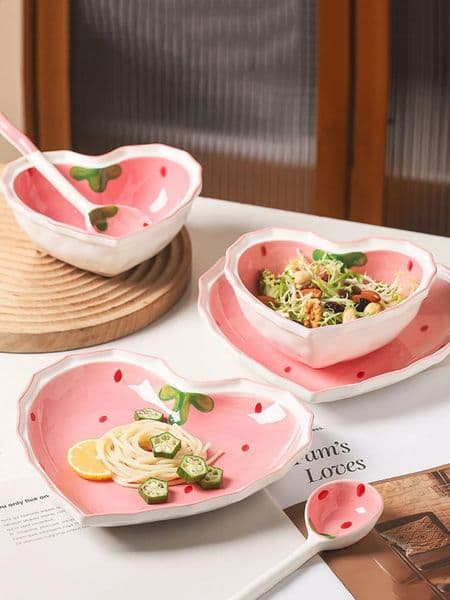3 Strawberry Bowl Spoon Plate Set Beautiful Girl Heart Salad Dessert Home Utensils 250423