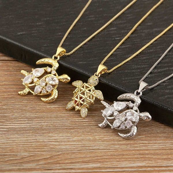 Nidin Fashion Cute Turtle Shining Crystal Zircon Pendant Necklace Suitable for Women Hollow Design Luxury Jewelry Party GiftXJ250422