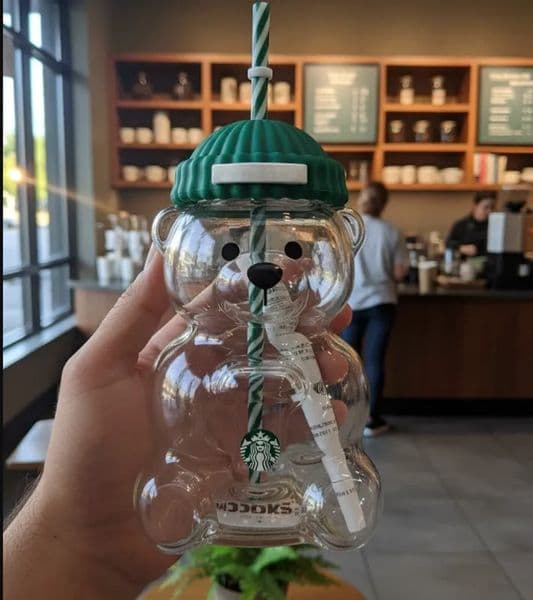 20oz Star bucks Glass Bear Cup Straw Cute Transparent Tumbler With Hat For Iced Coffee Cold Drink Christmas Gift Bearista 2025 Limited Edition New 2004