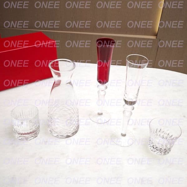 Flute-Shaped Champagne Glasses Red Wine Glasses Decanter Cold Water Pitcher 800ML Swing-Top Water Bottle Sake Set