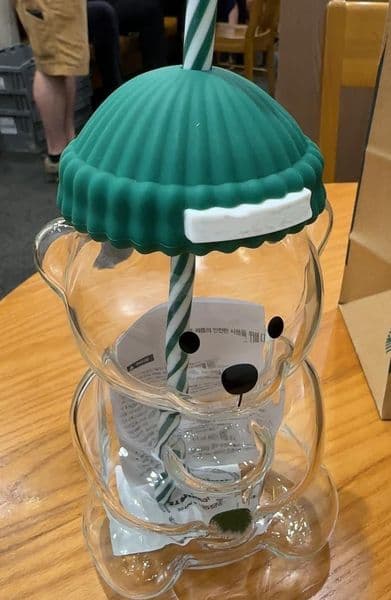 Star bucks Bearista Bear Glass Cups 2025 New Mugs 20oz With Straw Cute Clear Tumbler With Hat For Iced Coffee Cold Drinking Water Bottles For Christmas Gift