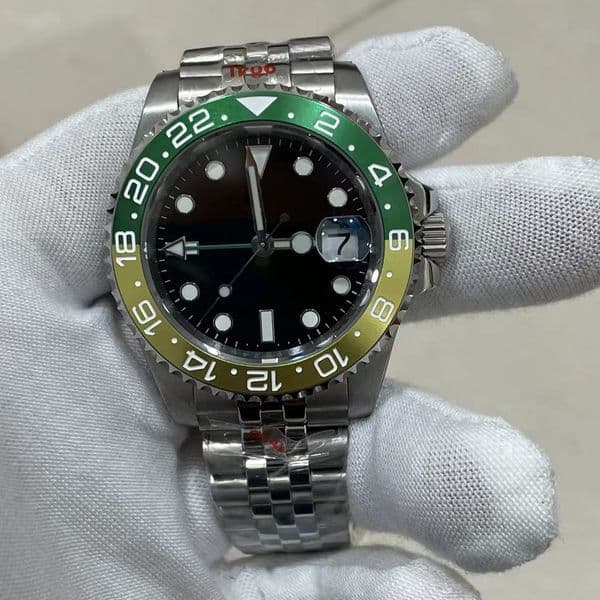 Classic designerClassic designer ST9 Upgrade Watch Waterproof Ceramic Bezel Sapphire Crystal Mens Luminous 5833C Automatic Mechanical Movement 904L Stainless