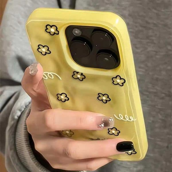 Cute Black Line Flower Cartoon Korean Phone Case For iPhone 16 15 14 Plus 13 12 11 Pro Max Folds Texture Kawaii Soft Cover CasesM251125