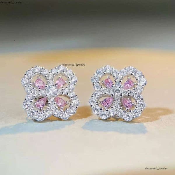 S925 Sterling Silver Ins Style High-Grade Elegant Four-Leaf Clover Women's fashion Fine VVS Moissanite Stud Earrings 75