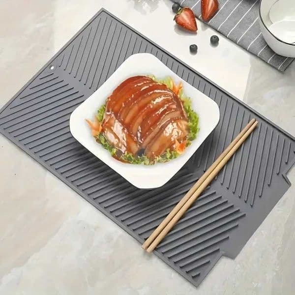 Silicone drainage pad for kitchen sink - heat-resistant drying pad for plates fruits and vegetables - non slip and easy to clean X250425