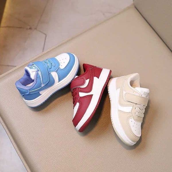 Childrens Sports Low-Top Soft Bottom Color Blocking Board Shoes Boys and Girls Fashionable Hundred Non-slip Casual Shoes H260305