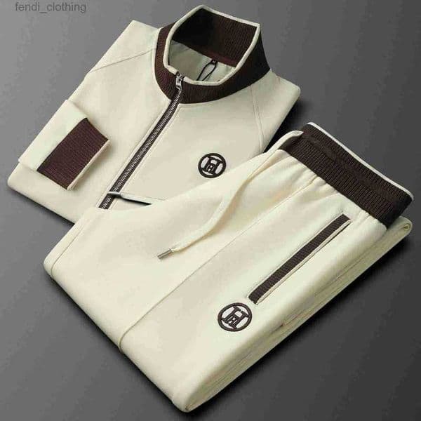 Men's Tracksuits Designer Brand Light Luxury Beige Sports Casual Set for Men, Autumn Fashion Color-block Jacket and Sweatpants, Versatile Two-piece Men XSQ3