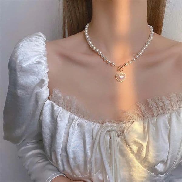 Simple Acrylic Love Pendant Necklace For Women Fashion Pearl Chain Choker Trendy Jewelry Accessories Party Wear 251124